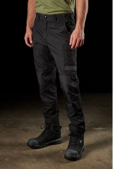 Black / 28 / 30 Inseam